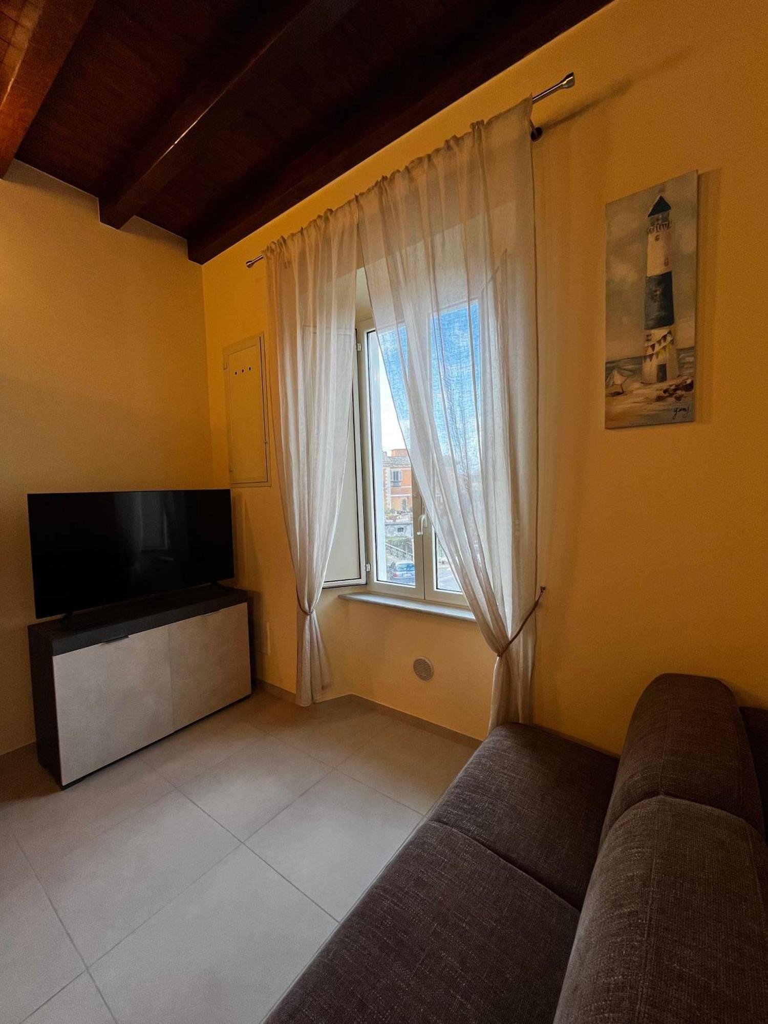 In Centro Rooms And Apartments Isola di Liri Kültér fotó